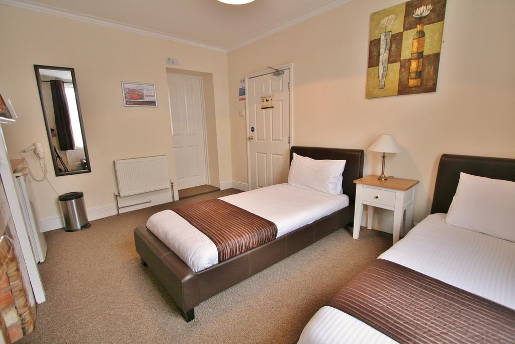 Central Hotel Cheltenham By Roomsbooked Room photo
